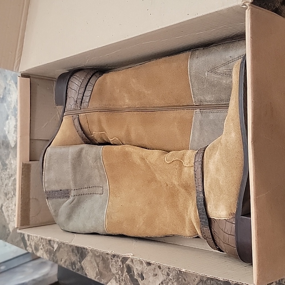 Matisse woman's NOLA US 7.5 knee high Brown Suede Leather Side zip Riding Boots - Picture 9 of 9